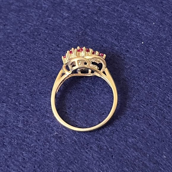 Multi-stone Ruby & Sterling Silver Ring, 8.5 - Picture 4 of 11